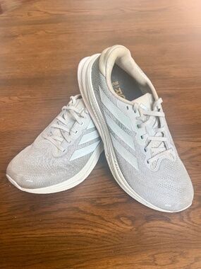 Adidas supernova solution 2, women’s, size 9